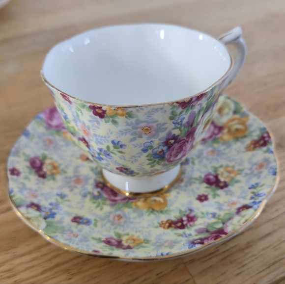 Royal Albert Other - Royal Albert Tea Rose Yellow Teacup & Saucer Romantic Regency Floral Bone China